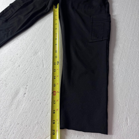 Victoria’s Secret PINK Fleece Cargo Utility Pants – Cropped, Open Hem, Pockets - Picture 8 of 8